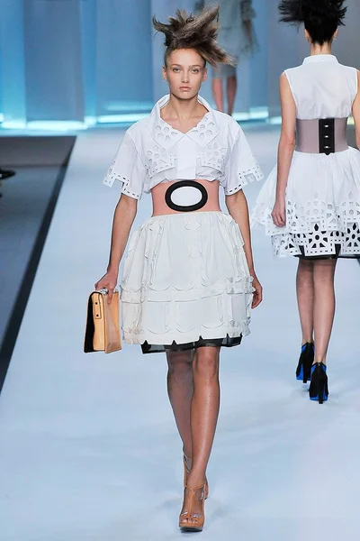 Look 26